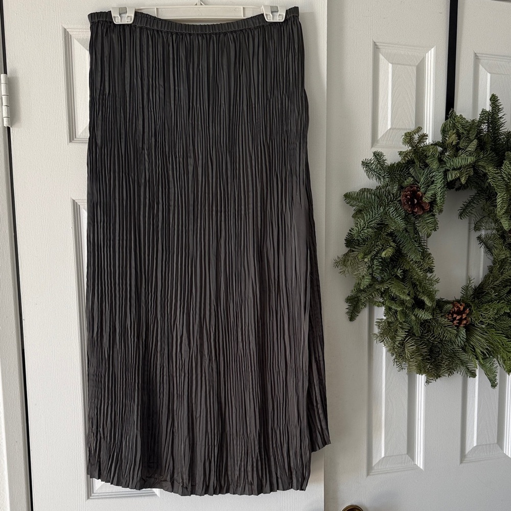 VINCE Crinkle Maxi Skirt - Sage Green